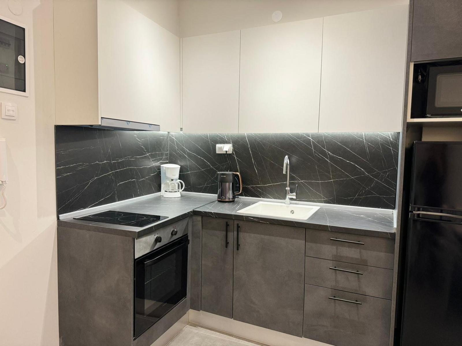 Ifestos-Your Urban Stay Thessaloniki Buitenkant foto